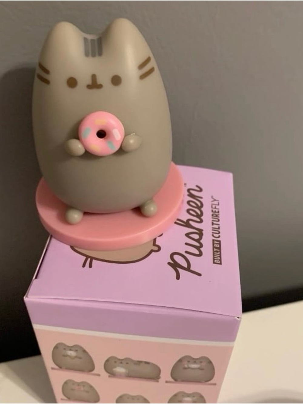 Pusheen The Cat Mystery Vinyl Figure 2.5" Pusheen with Donut